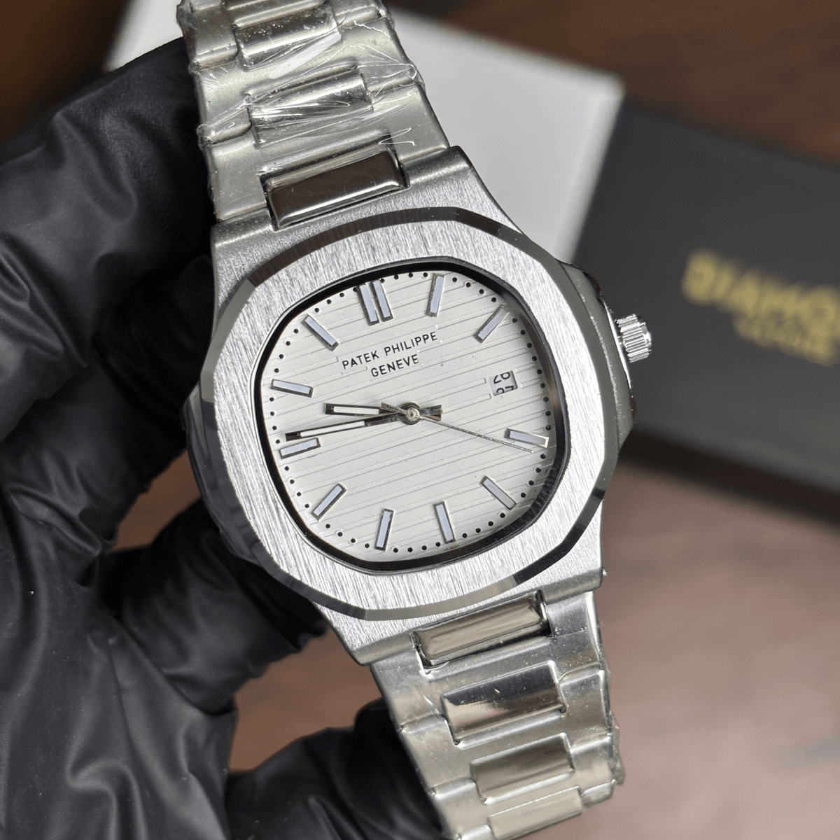 Patek Philippe Luxury Watch – Classic White Dial