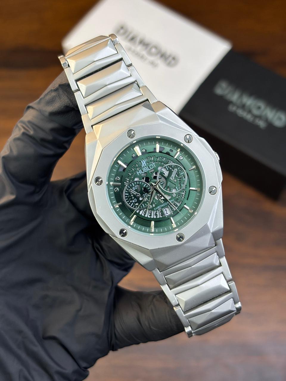 Hublot Watch  Diamond Cut  – Skeleton Green Dial