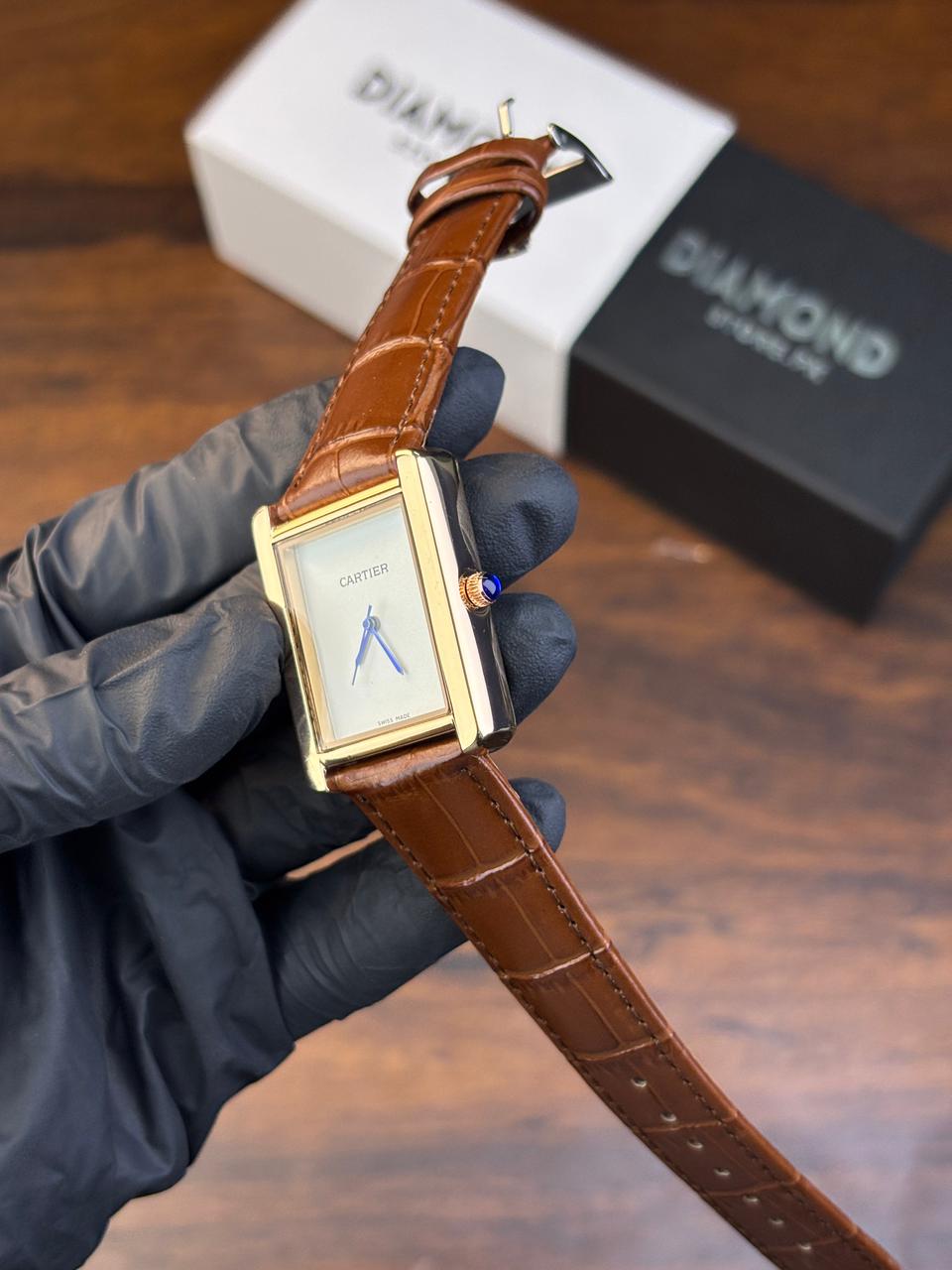 Cartier Tank – Brown with Plan White Dial