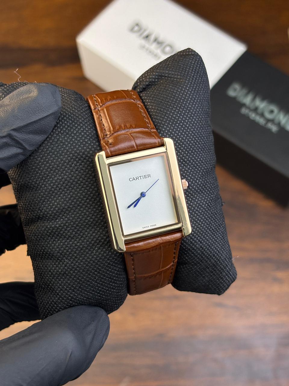 Cartier Tank – Brown with Plan White Dial